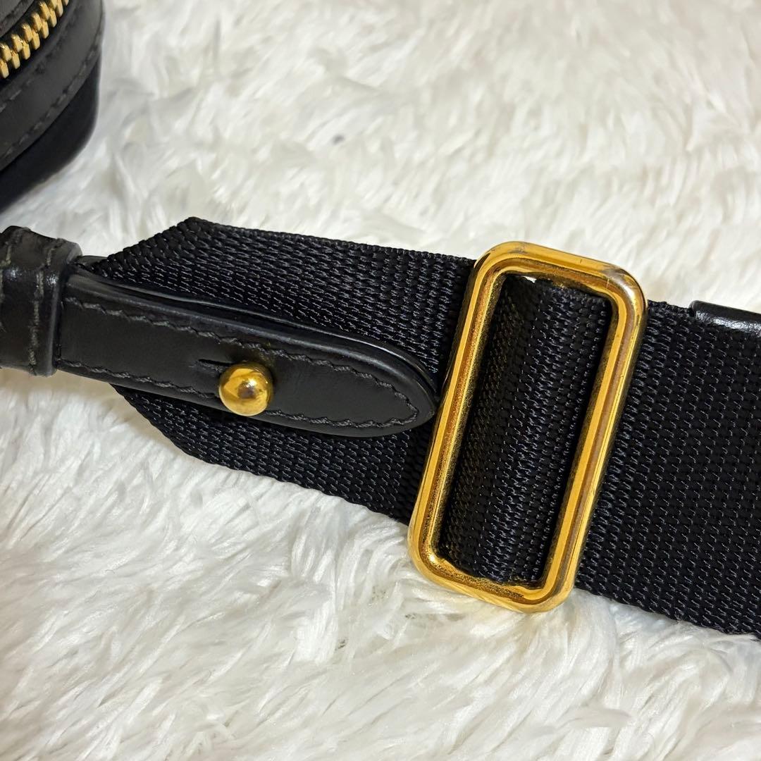 美品　プラダ　ナイロン　カメラバッグ　ショルダーバッグ　ブラック　1BH089