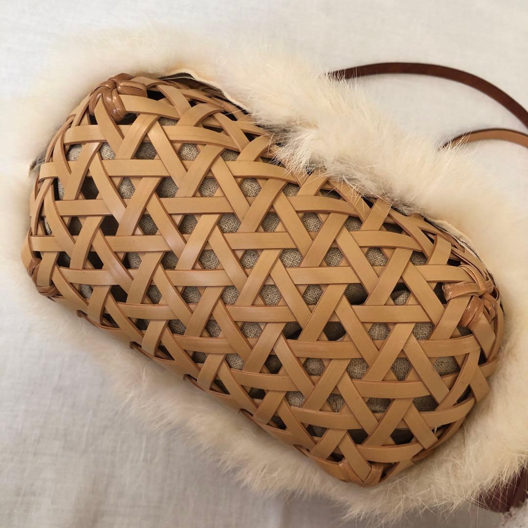 Crafty ラビットファー付き竹かごポシェット