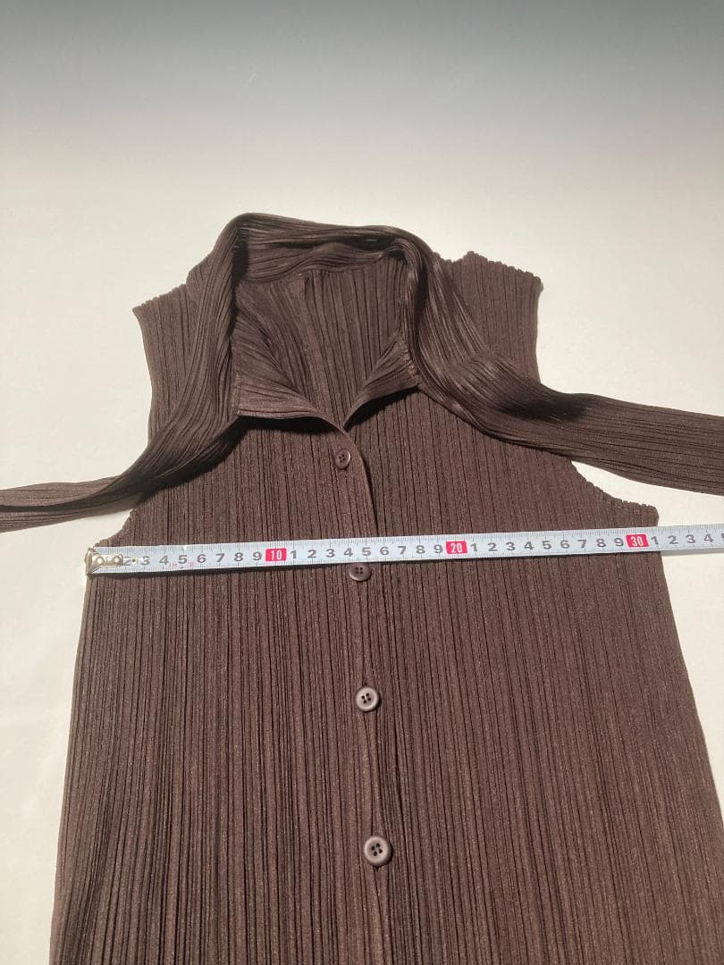 【更にお値下げ】プリーツプリーズ ボタン付ベスト ジレ ダークブラウン