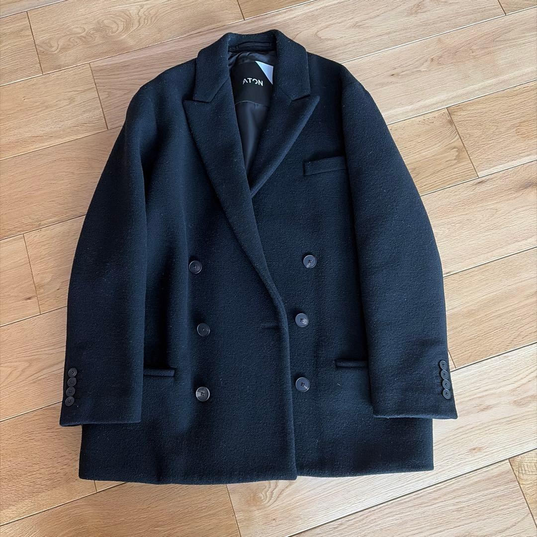 ATON 黒 ダブルブレスト チェスターコート