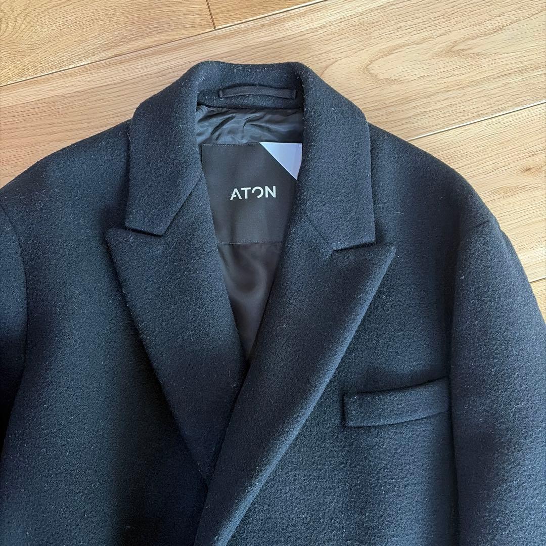 ATON 黒 ダブルブレスト チェスターコート