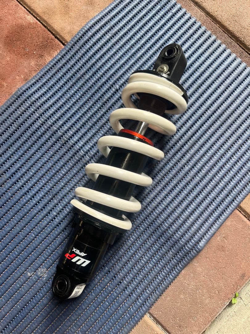 390DUKE MY24 WPサスペンション