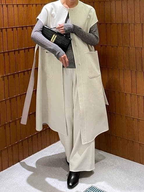 TOMORROWLAND 18万ウールカシミヤライトリバー ベルテッドロングジレ