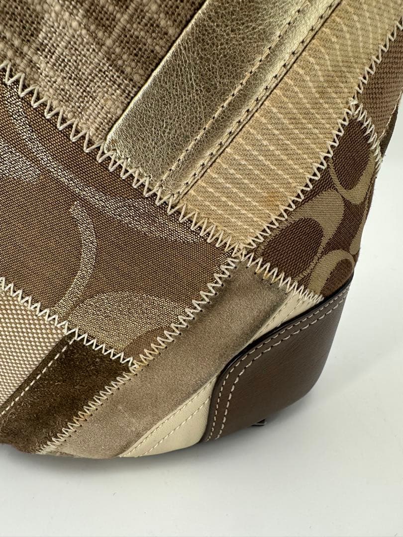 コーチ　パッチワーク　ショルダーバッグ　バケツ型　シグネチャー　ベージュ