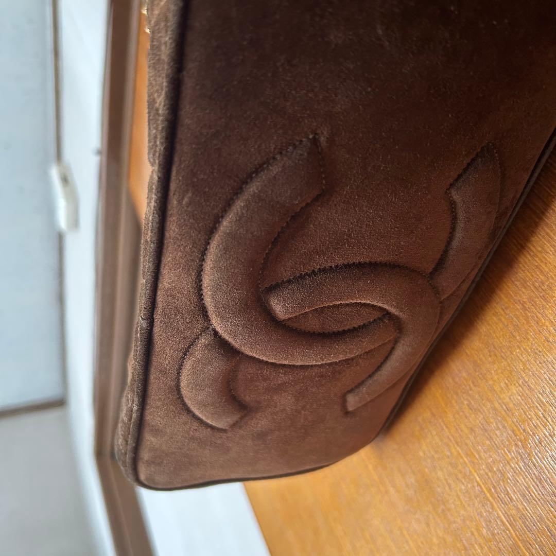 Chanel キルティングショルダーバッグ ブラウン