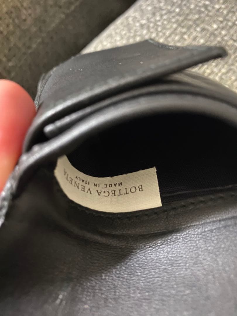 ボッテガヴェネタ二つ折り財布　美品 国内正規品 イントレチャート