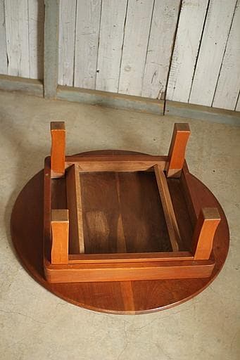 古い小ぶりな折り畳み丸テーブル　ちゃぶ台　古家具　古民家　古道具