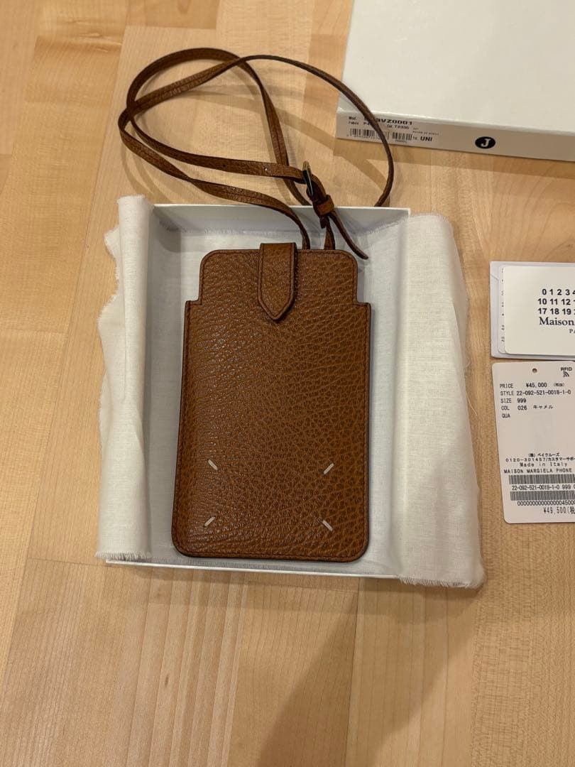 マルジェラ　スマホショルダー