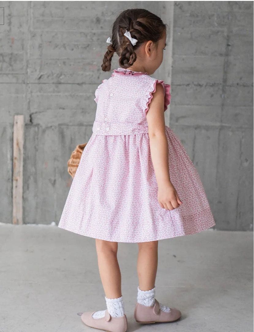 【完売品】サンサカエプチ　Laura smocked dress
