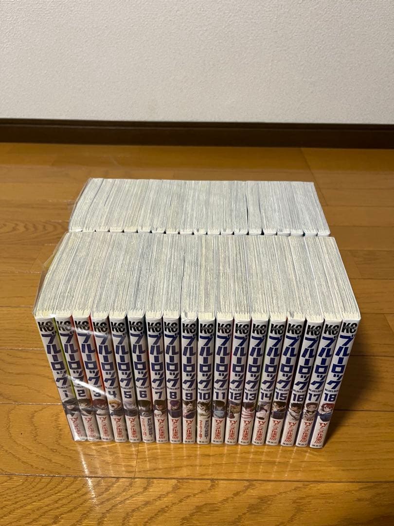 ブルーロック 1巻〜37巻　全巻セット　帯付き多数　新品未開封3冊有り