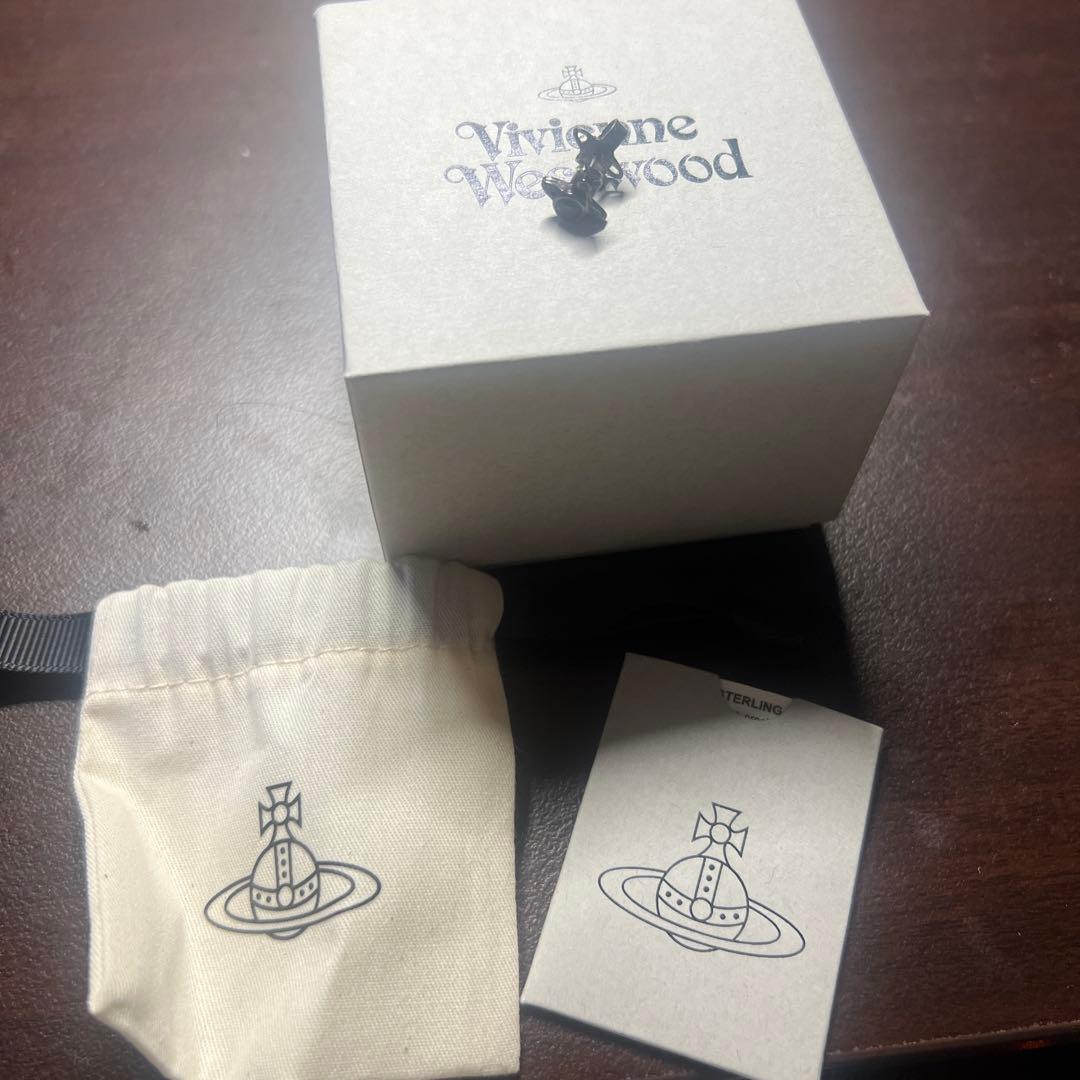 [最終値下げ！]Vivienne Westwood ピアス(片耳用)箱袋付き