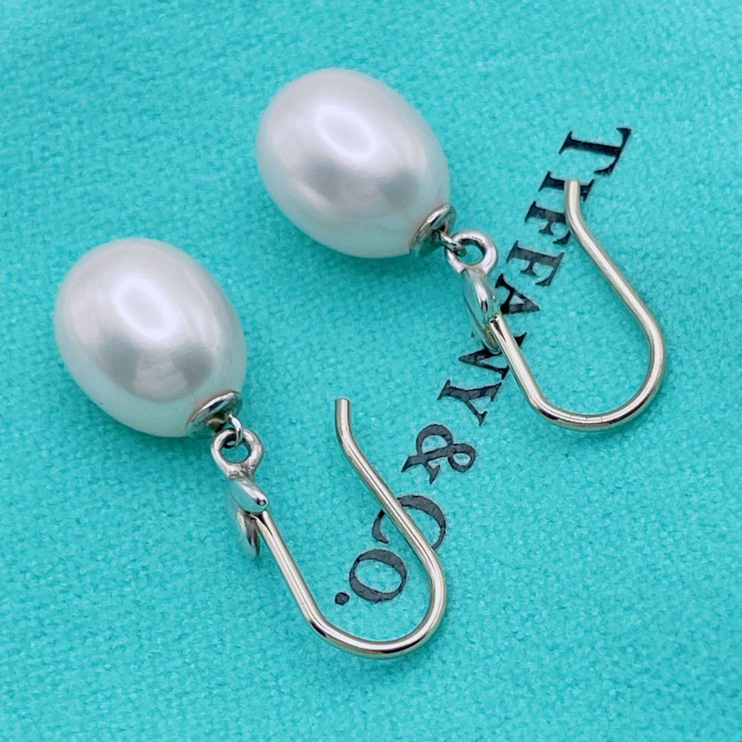 Tiffany & Co. ピアス　オリーブ　パール　フック　リーフ