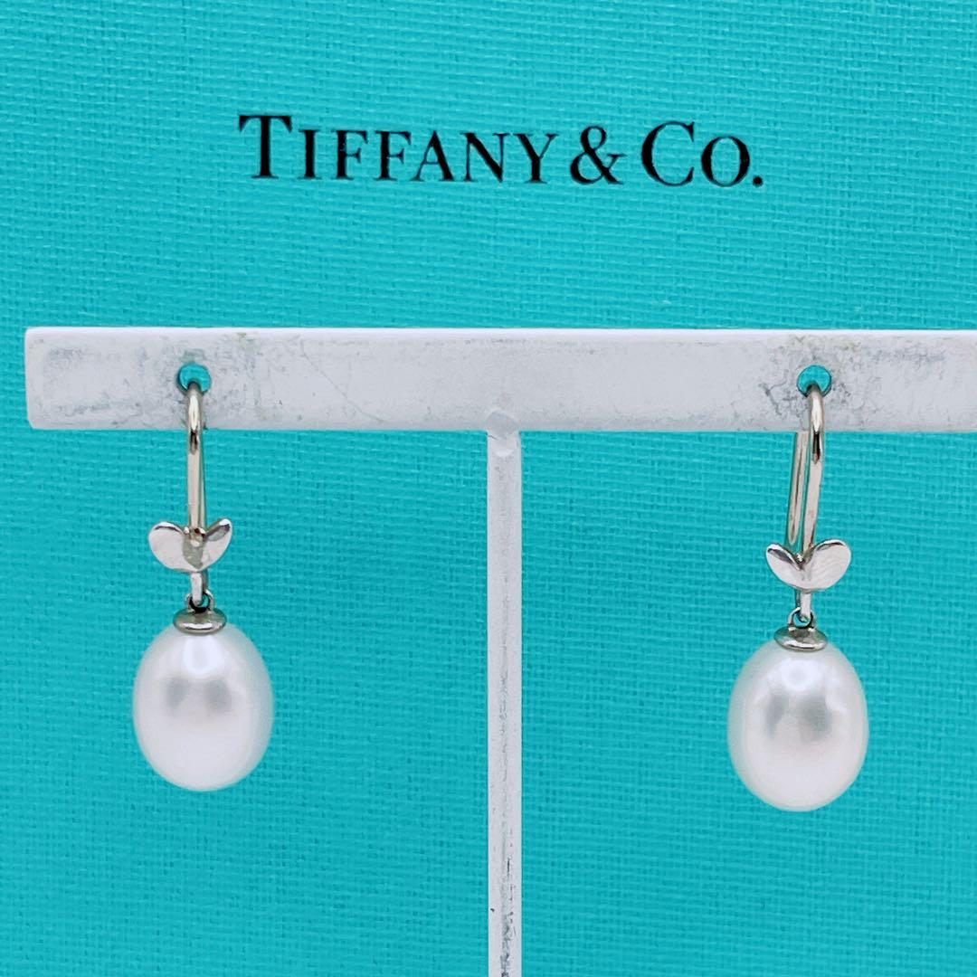 Tiffany & Co. ピアス　オリーブ　パール　フック　リーフ