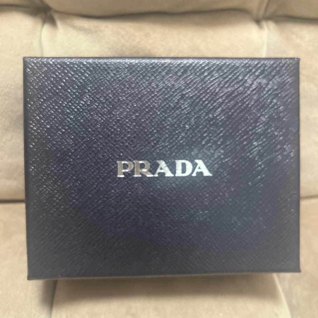 プラダ　サフィアーノ　トライアングル　キーリングウォレット