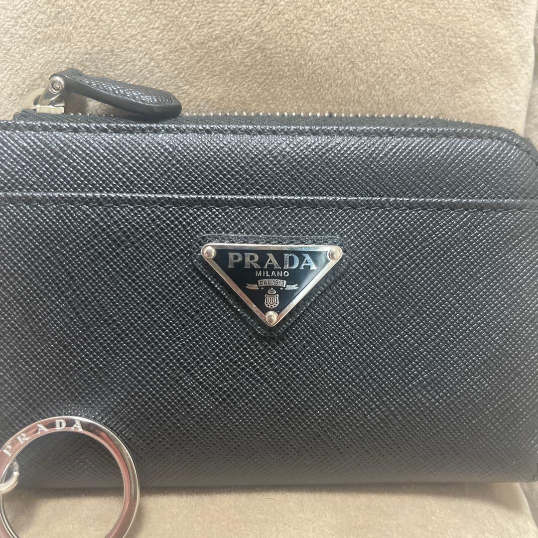 プラダ　サフィアーノ　トライアングル　キーリングウォレット