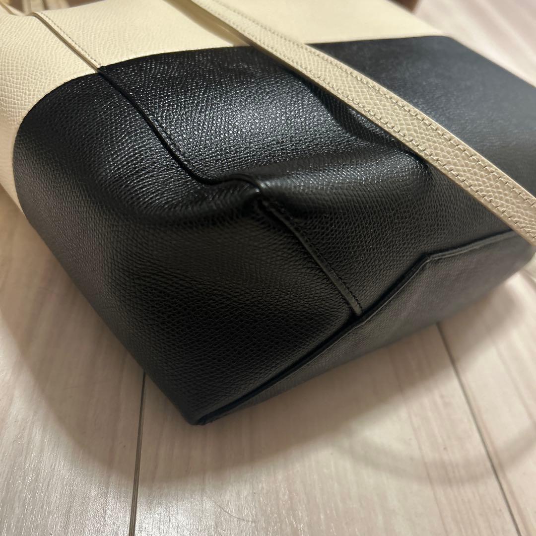 最終値下げ　美品　CELINE レザーショルダーバッグ ホワイト/ブラック　カバ