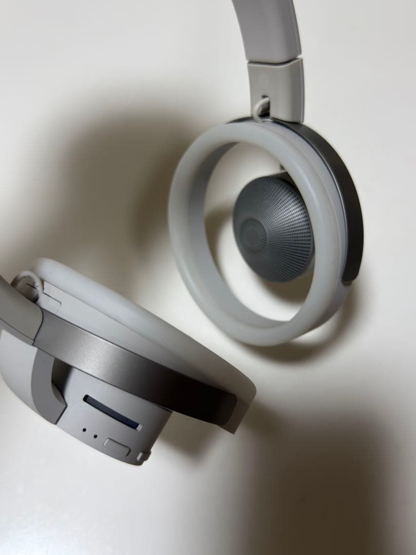 【美品】NTTソノリティ MBH001 WA ライトグレイ nwm ONE