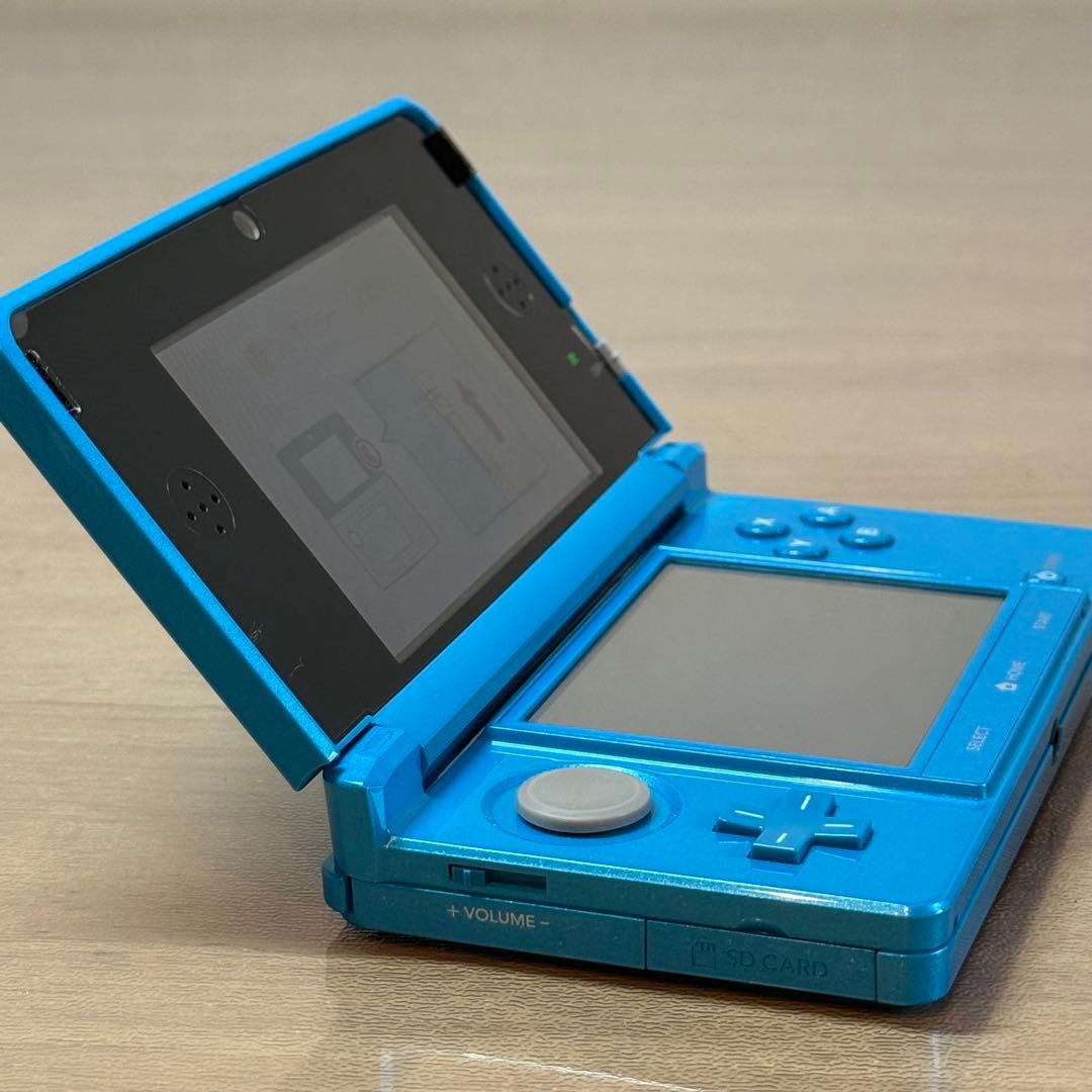 5-245 ニンテンドー3DS ライトブルー