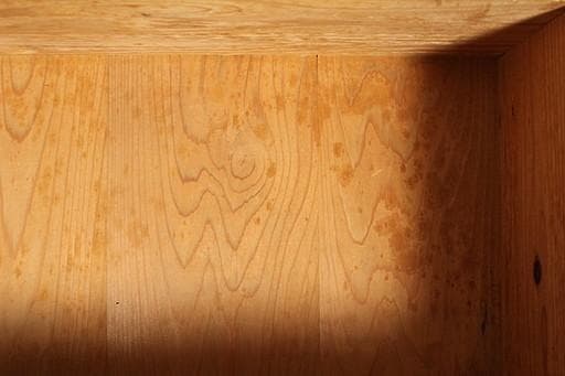 古い木製の引き出し2段　チェスト　桐箪笥