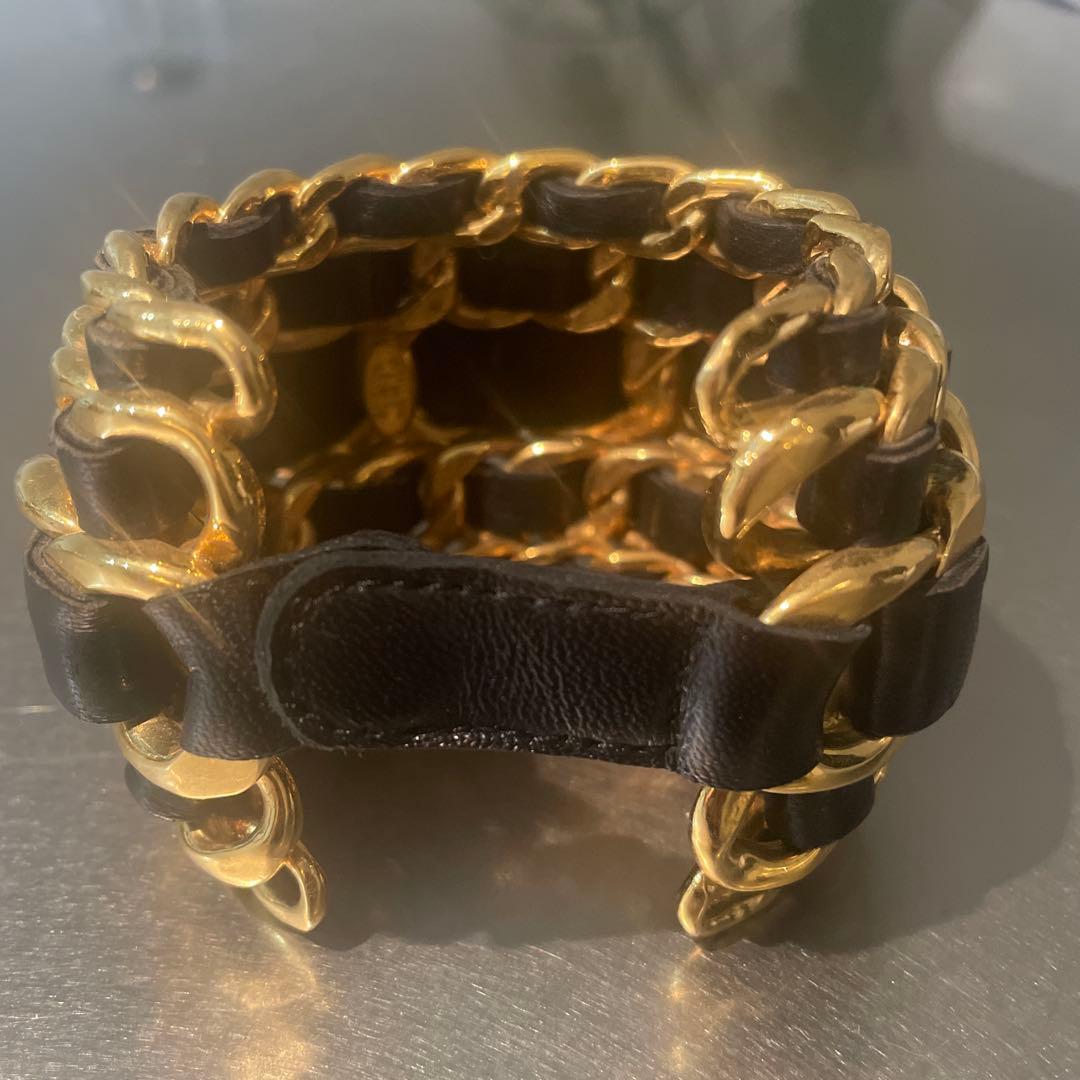 CHANEL チェーンバングル