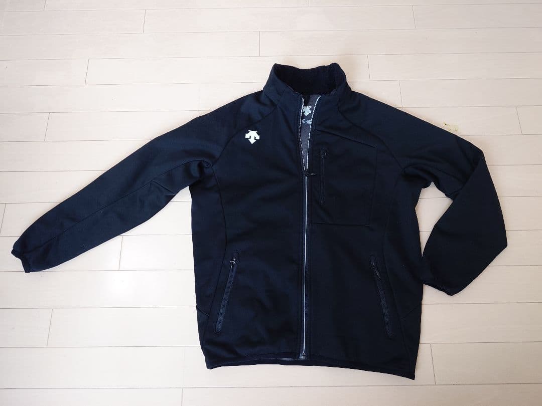 美品■デサント■ ミドラー 160 黒 ミドルレイヤー DESCENT スキー