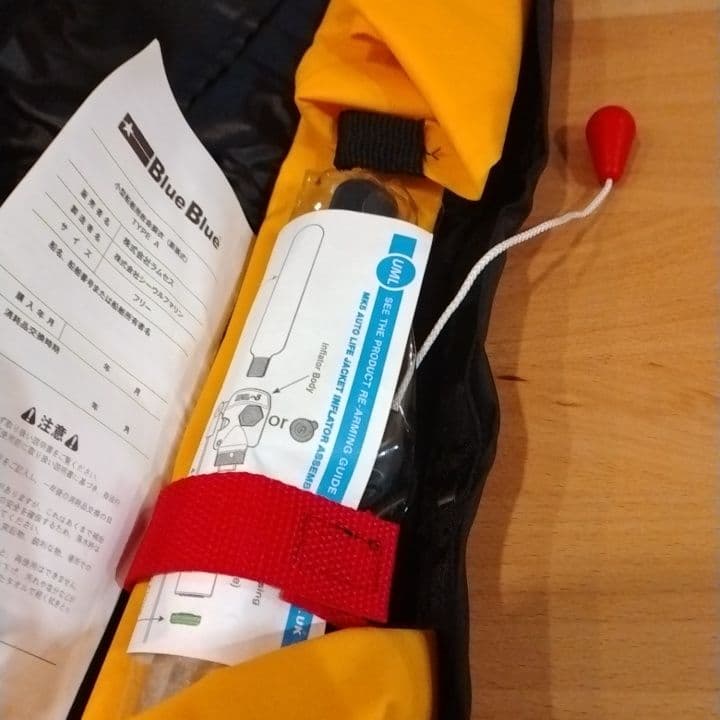 Blue Blue ライフジャケット 黒 透明カバー付き