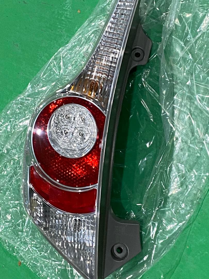 アクア左テール