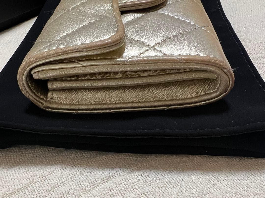 シャネル　マトラッセ　ケース　ミニウォレット　ゴールド