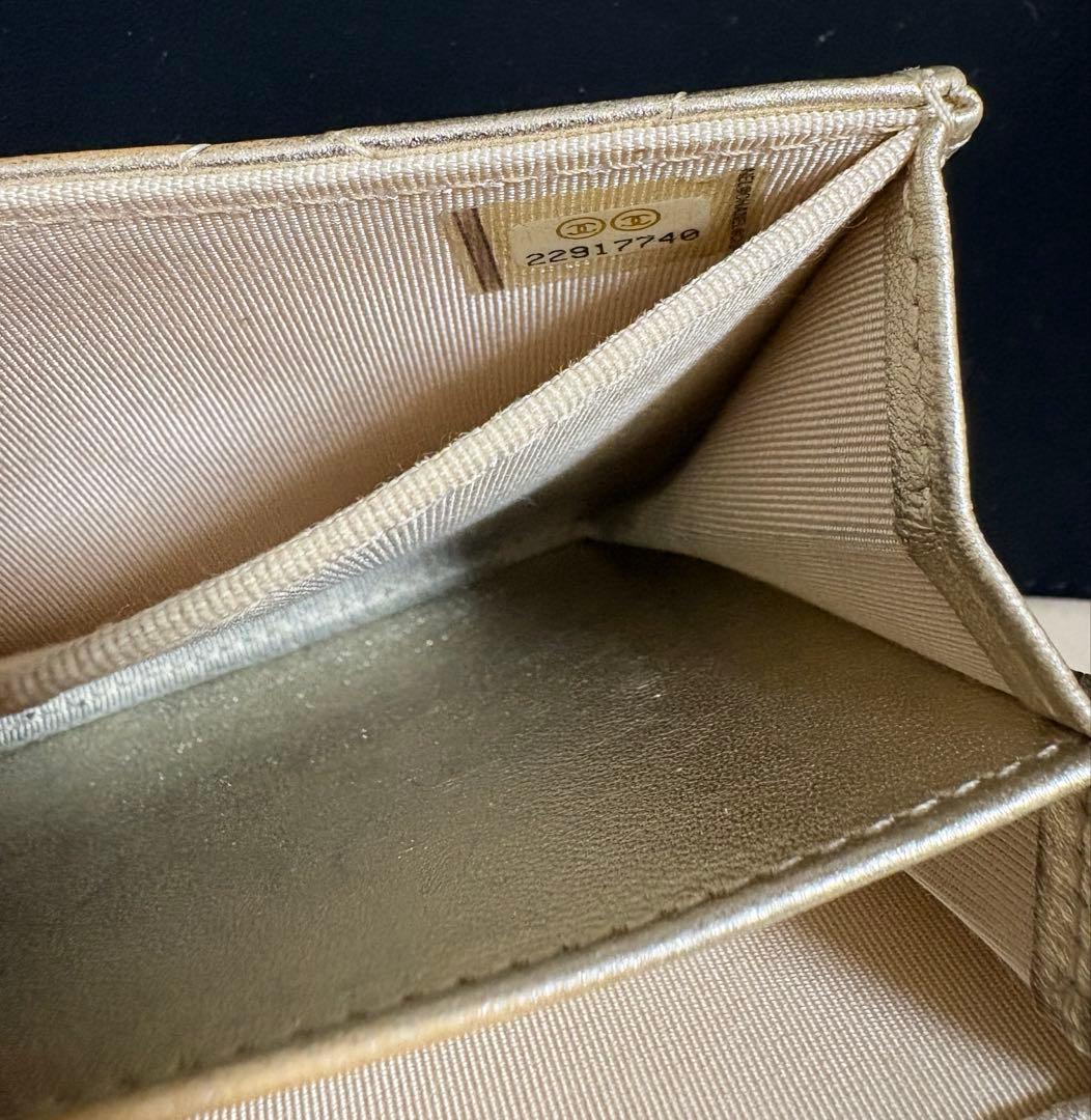 シャネル　マトラッセ　ケース　ミニウォレット　ゴールド