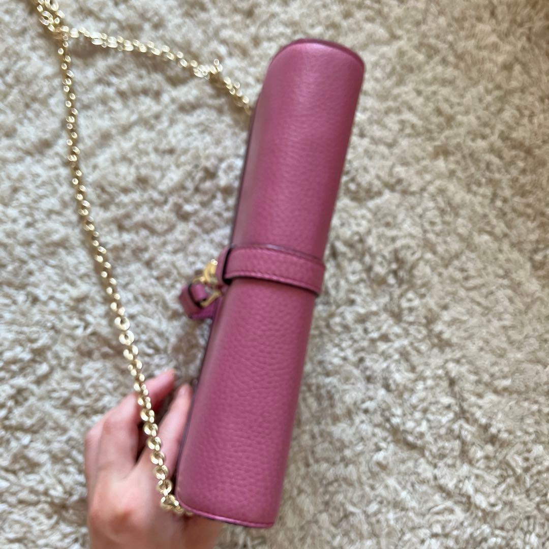 グッチ　チェーンウォレットバッグ