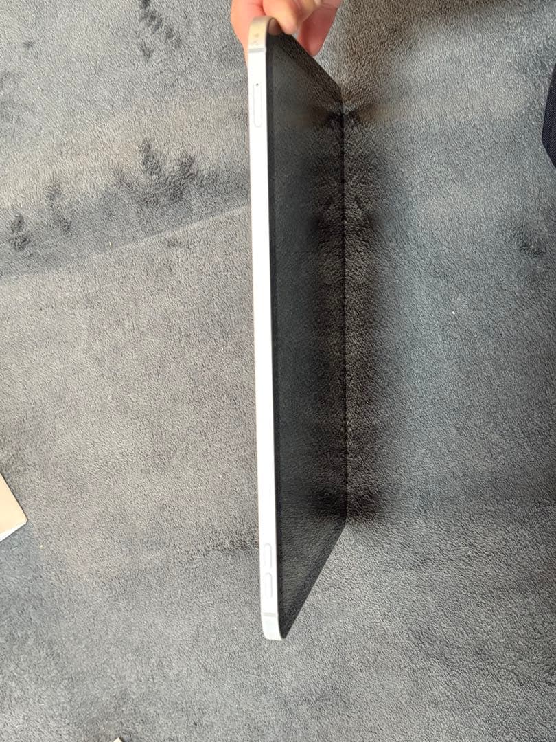 iPad 第10世代（64GB）シルバー　Wi-Fiモデル