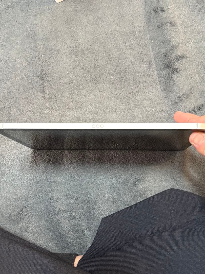 iPad 第10世代（64GB）シルバー　Wi-Fiモデル