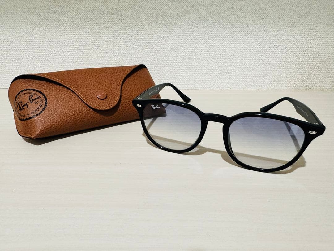 Ray-Ban ブラック サングラス 0RB4259F