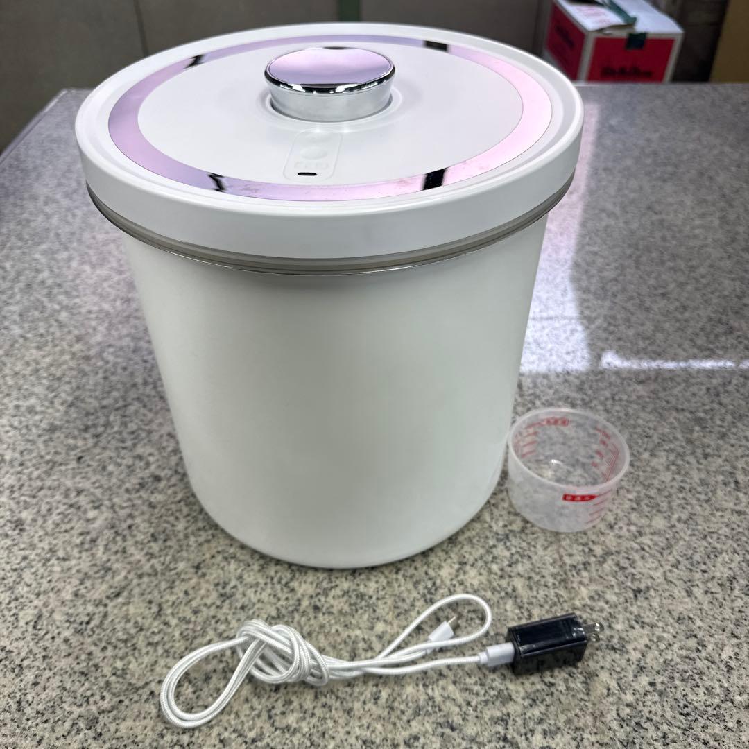 t*p様 ★OoBLE オーブル 真空保存容器 ホワイト 13L キッチン 小物