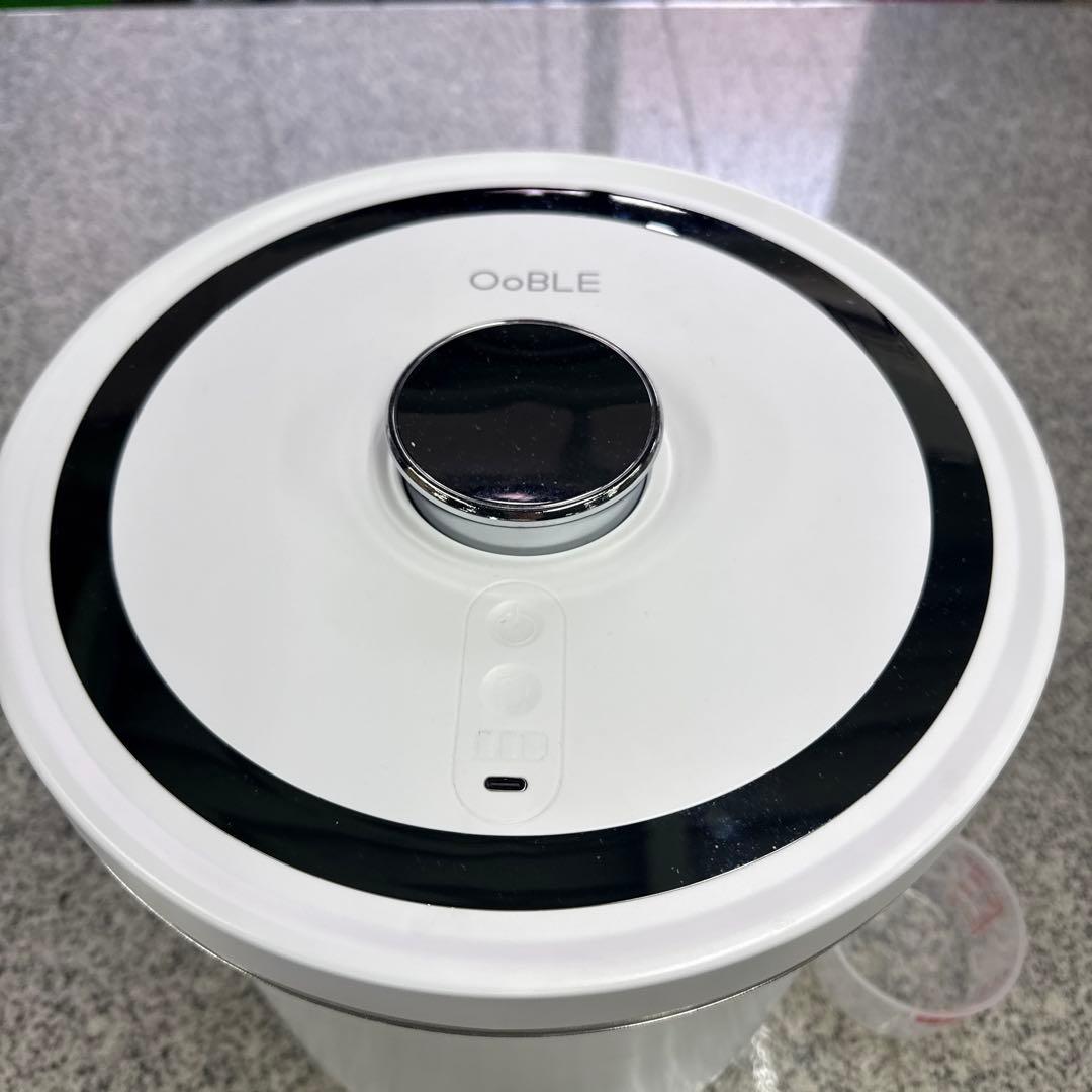 t*p様 ★OoBLE オーブル 真空保存容器 ホワイト 13L キッチン 小物