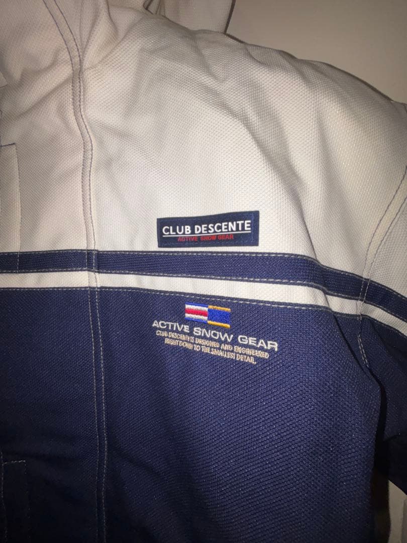 【新品未使用】DESCENTE スキーウェア Mサイズ