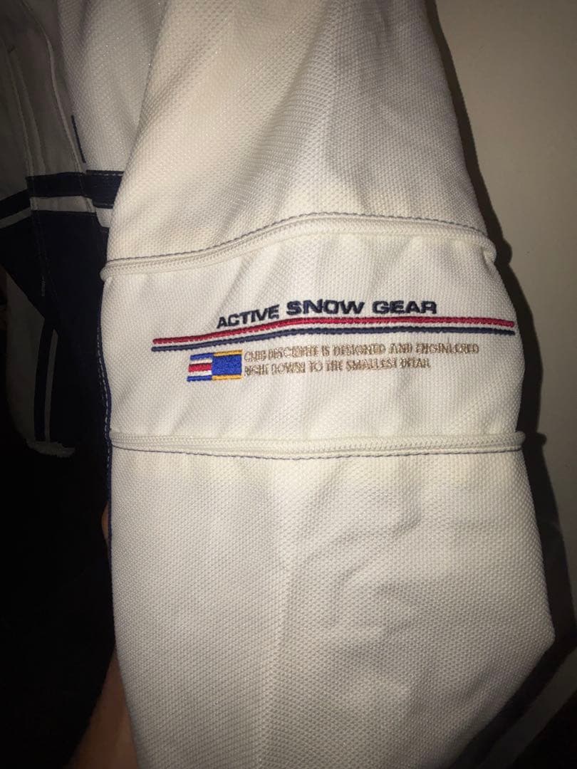 【新品未使用】DESCENTE スキーウェア Mサイズ