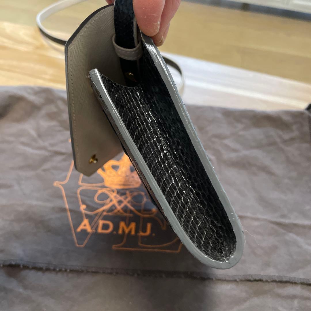A.D.M.J. エンベロープ型クラッチバッグ