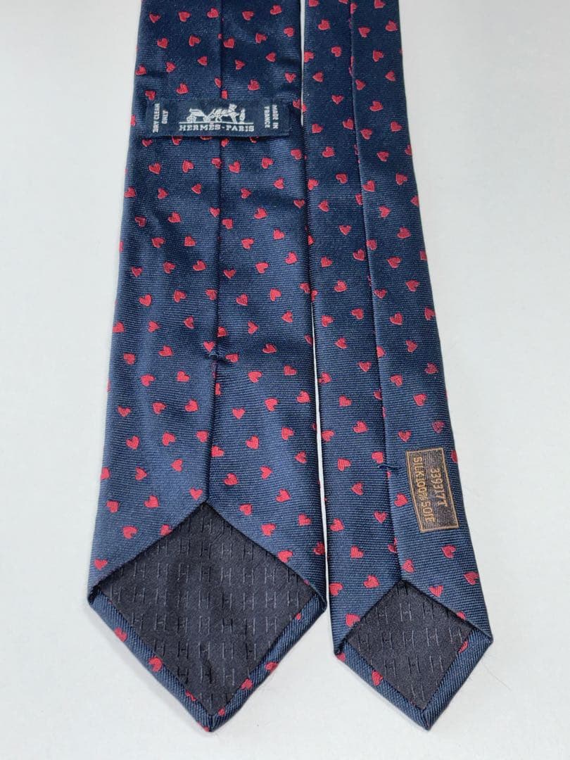 エルメス ネクタイ シルク ハート柄 339317T 現行モデル 刺繍 ネイビー
