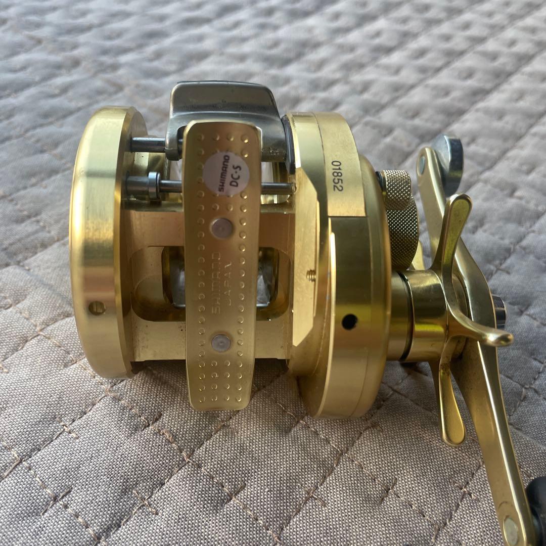 リール Shimano Calcutta Conquest 400F