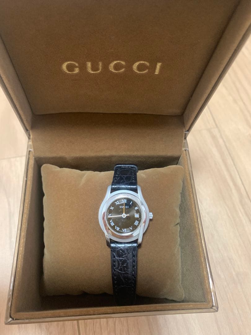 GUCCI 腕時計