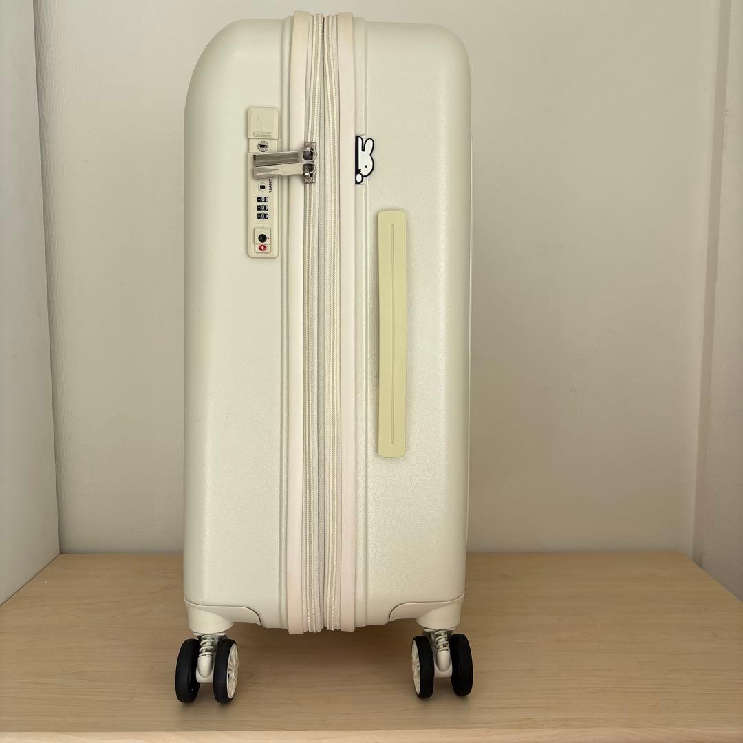 新品未使用　ミッフィー　キャリーケース ホワイト