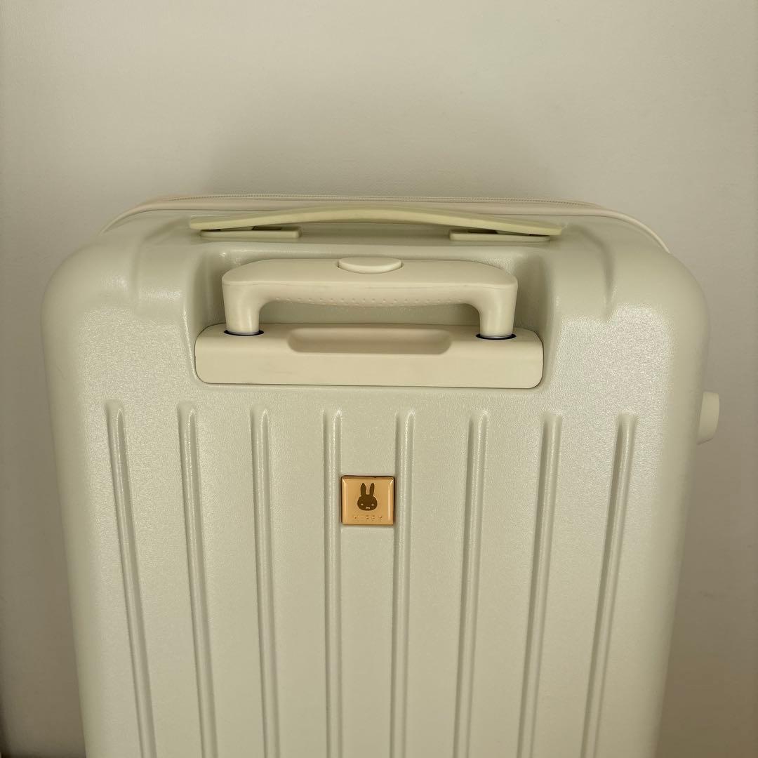 新品未使用　ミッフィー　キャリーケース ホワイト