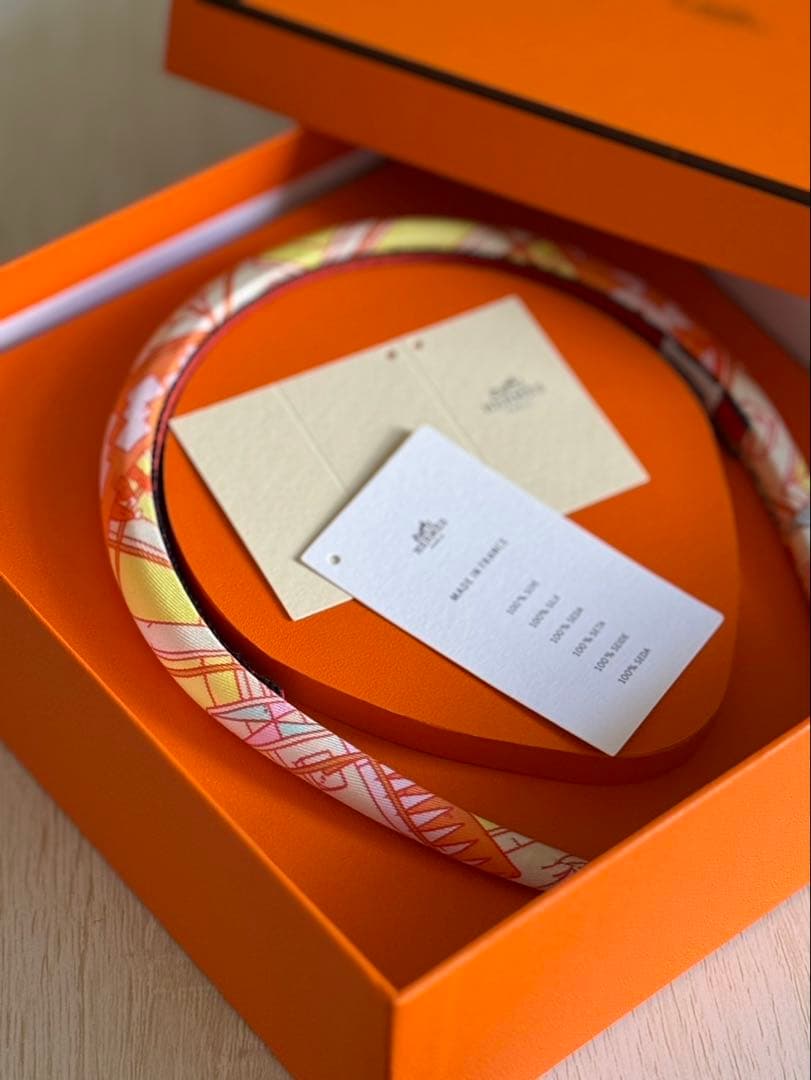 もも　エルメス　カチューシャ