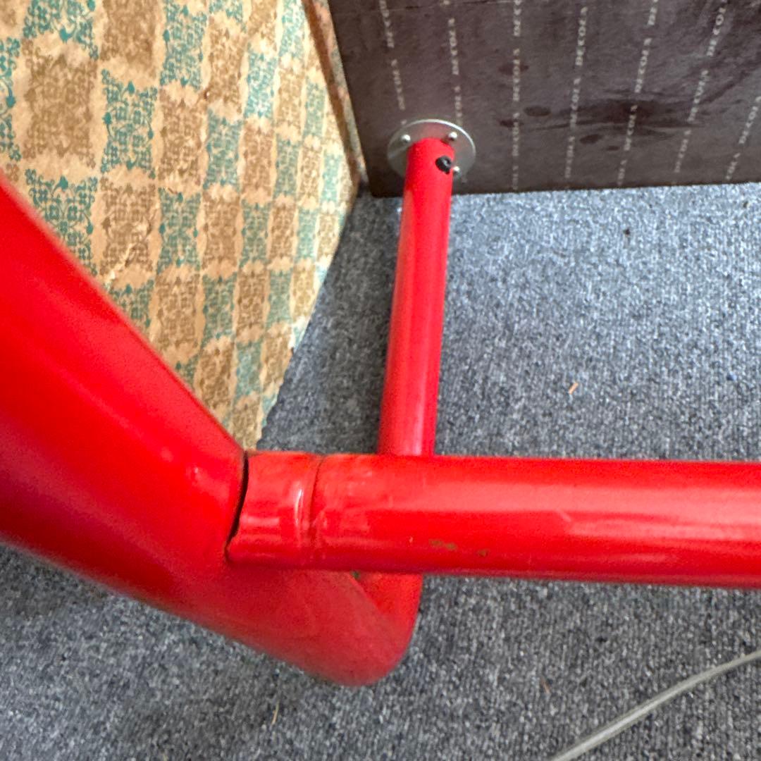 Nath様用 レトロポップ　ホワイトとレッドのセンターテーブル