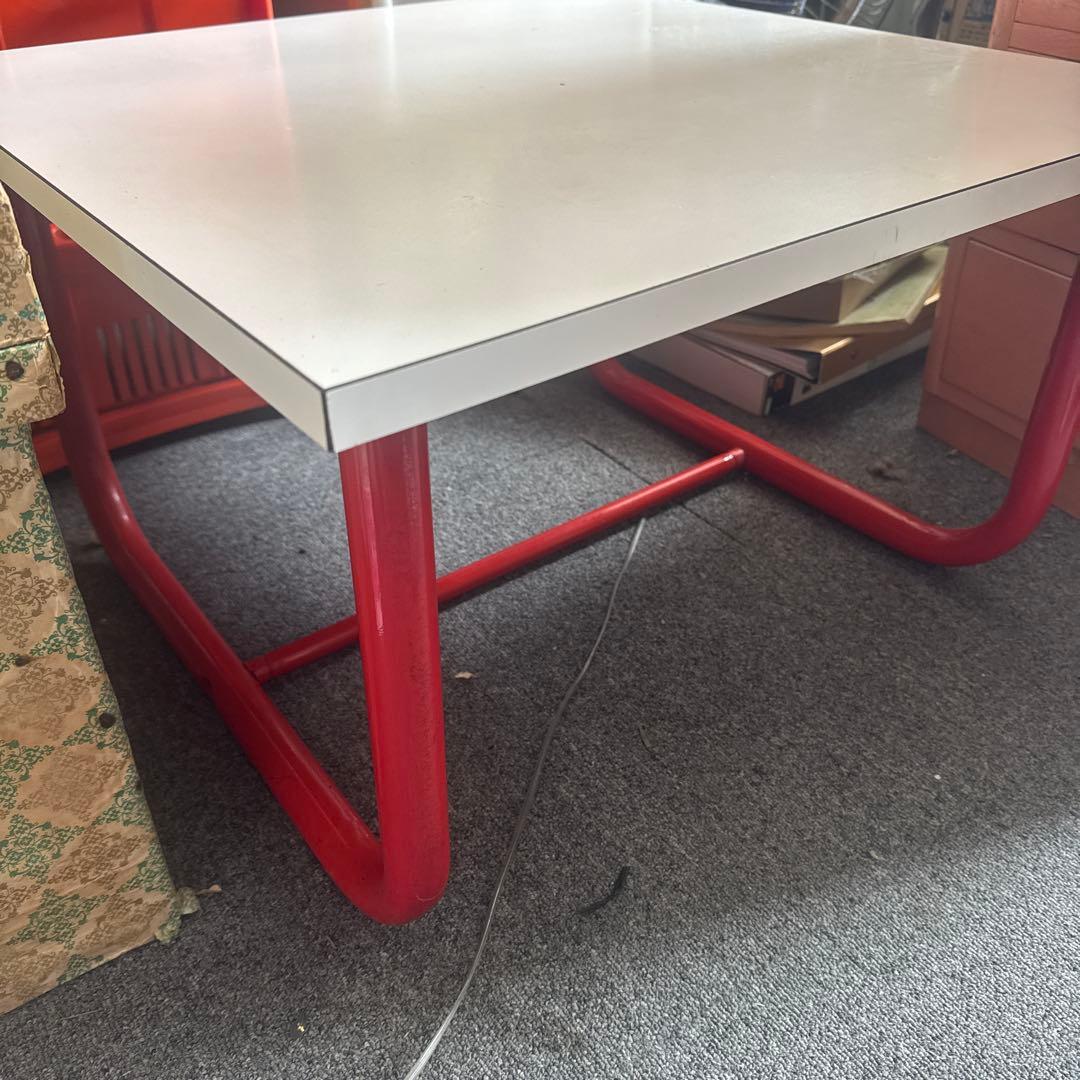 Nath様用 レトロポップ　ホワイトとレッドのセンターテーブル