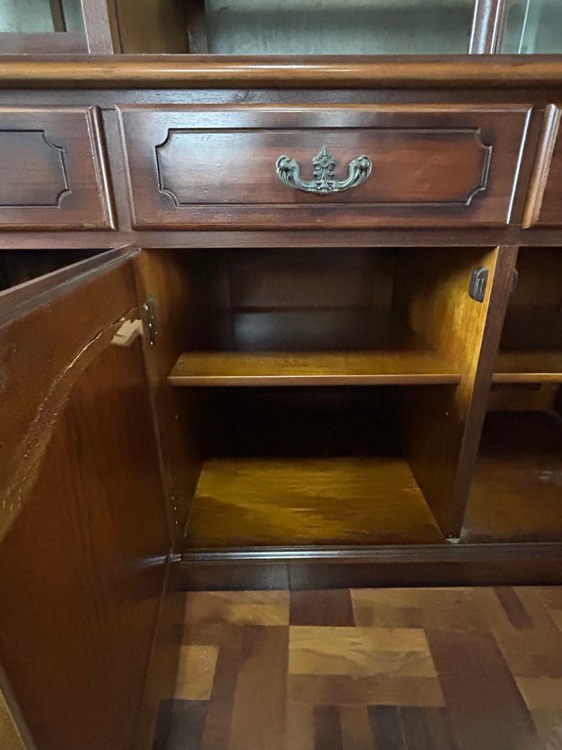 【最終値下げ】カリモクコロニアル食器棚　残り1週間で販売中止