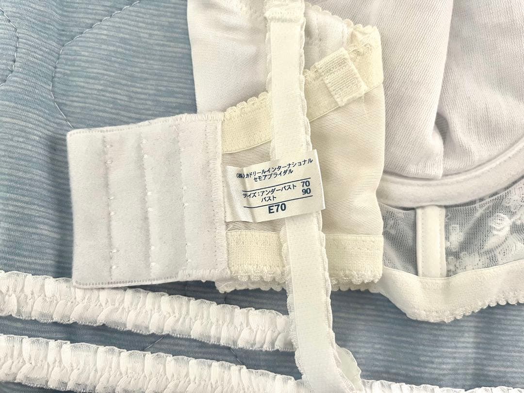 セモアブライダルインナー コルセットタイプ ホワイト　ガードル付きE70/64