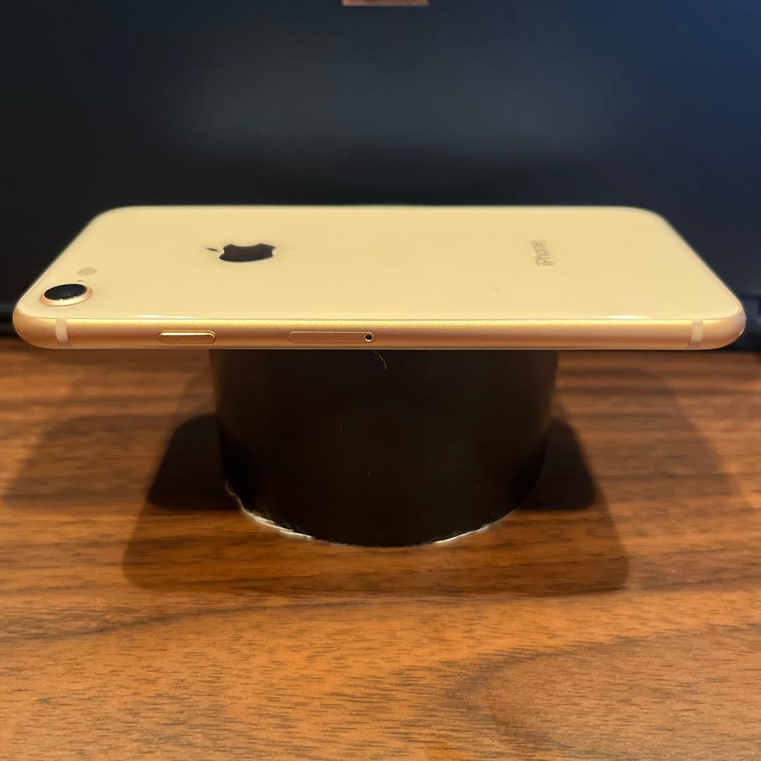 iPhone8　64GB　ゴールド　箱無し
