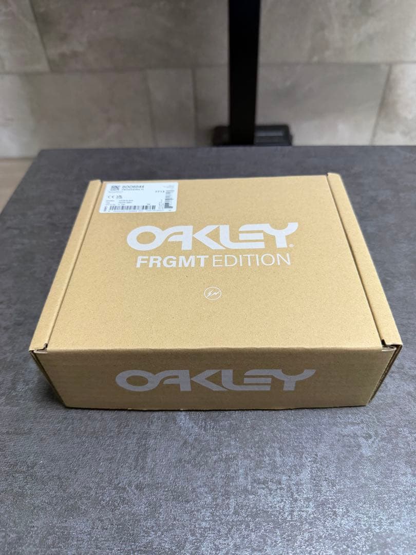 フラグメント　オークリー　サングラス